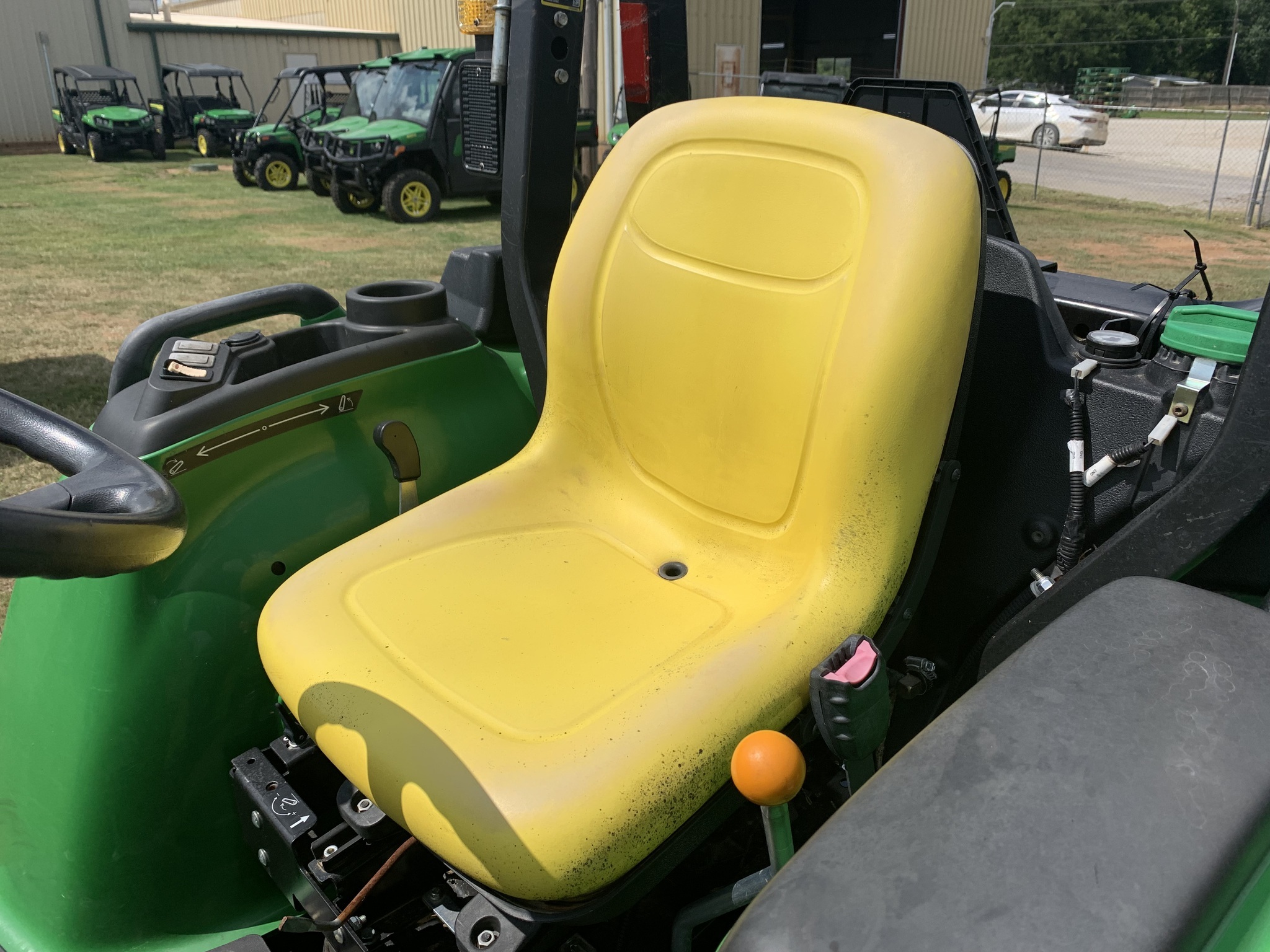 2023 John Deere 3025E Tractor