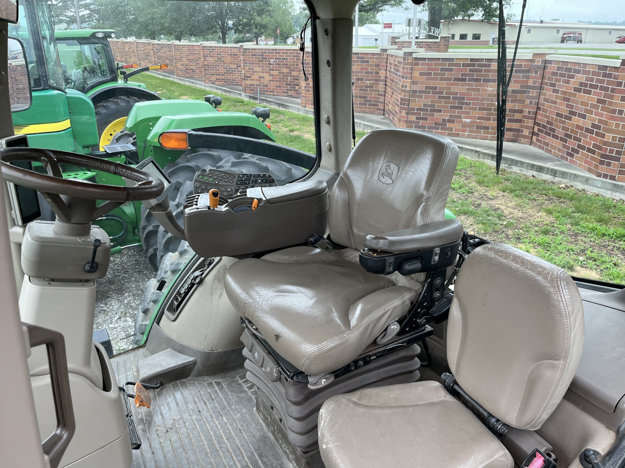 2012 John Deere 8360R Tractor
