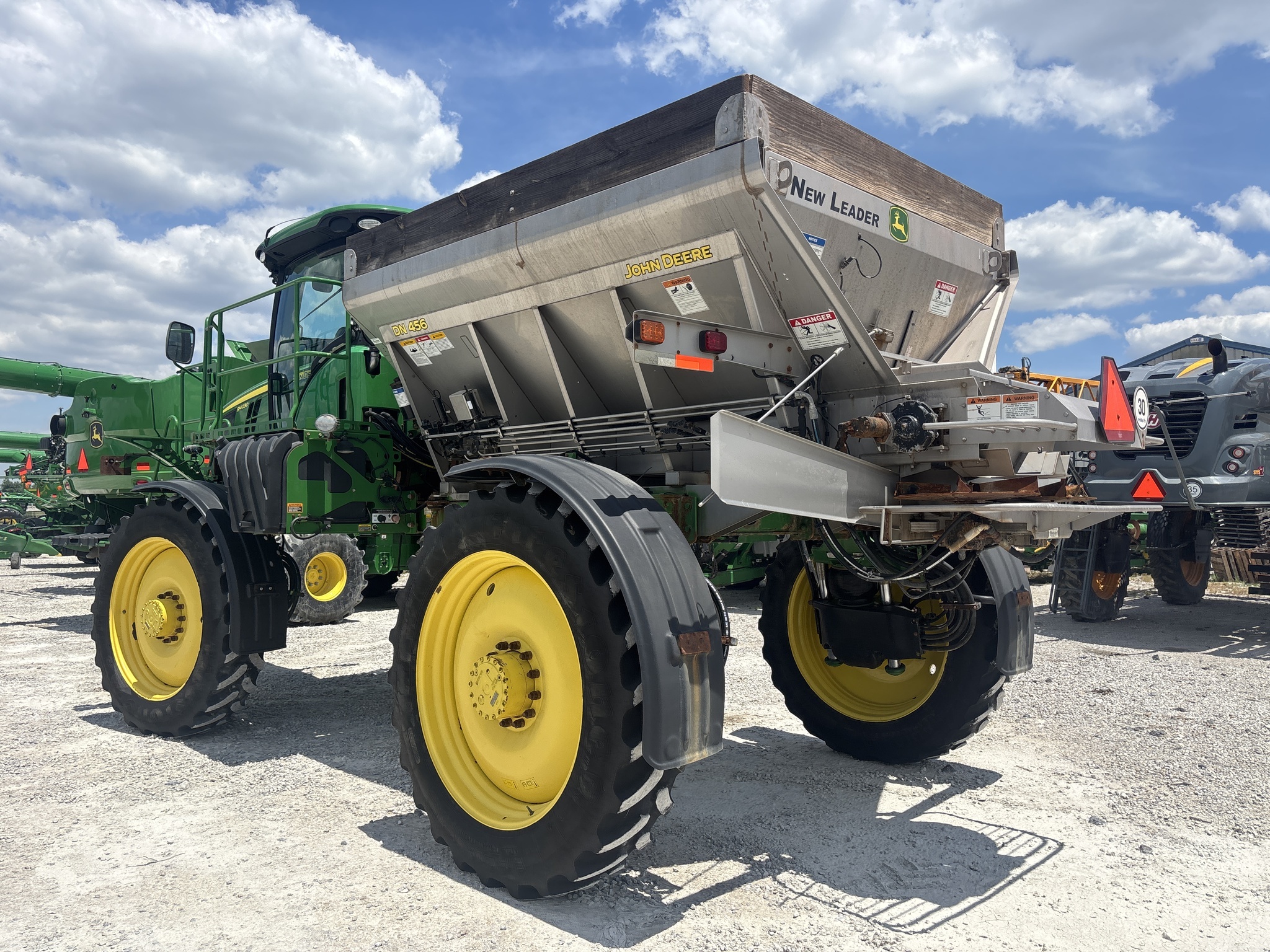 2018 John Deere R4030 Self-Propelled Sprayer