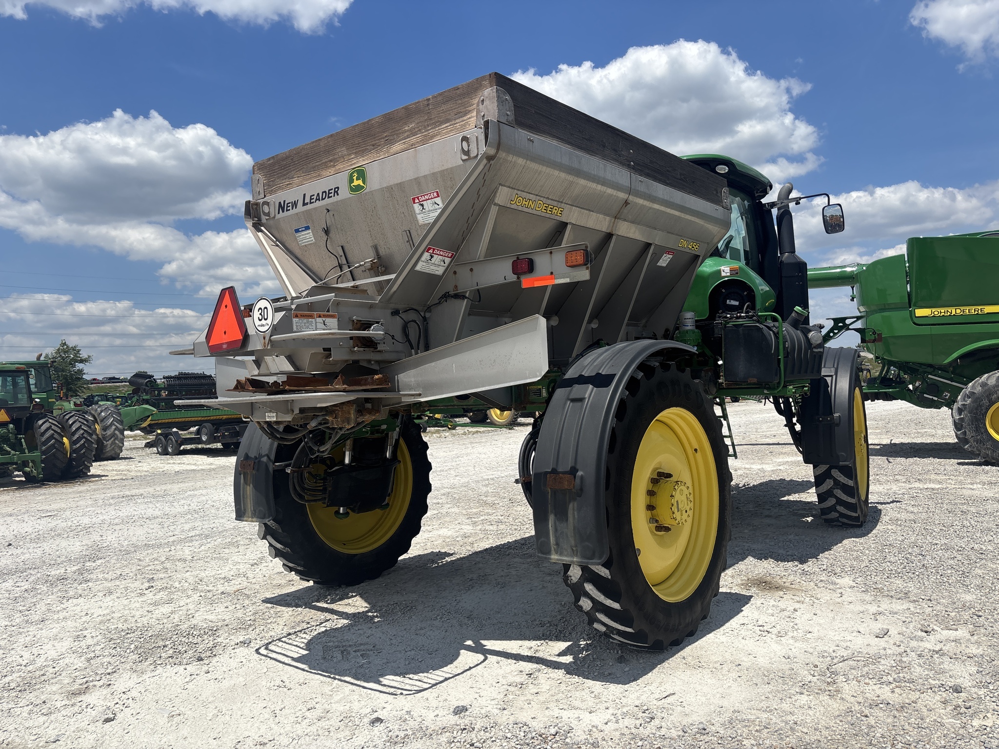 2018 John Deere R4030 Self-Propelled Sprayer