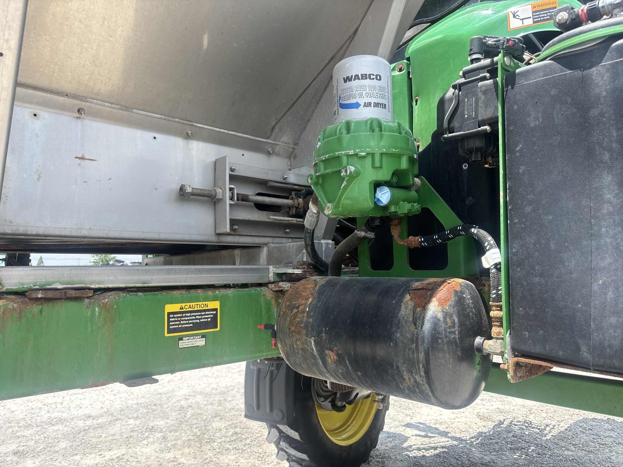 2018 John Deere R4030 Self-Propelled Sprayer