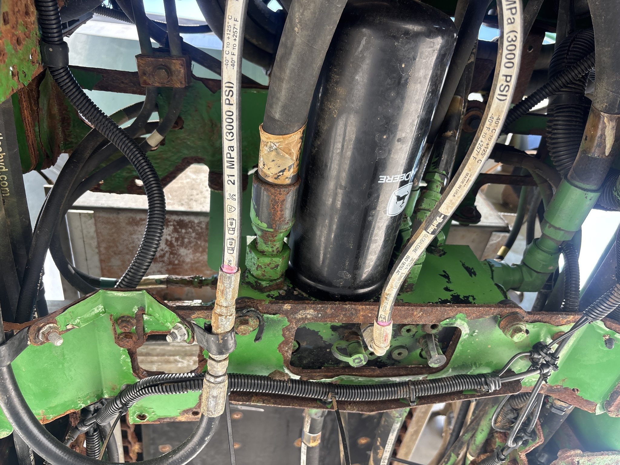 2018 John Deere R4030 Self-Propelled Sprayer