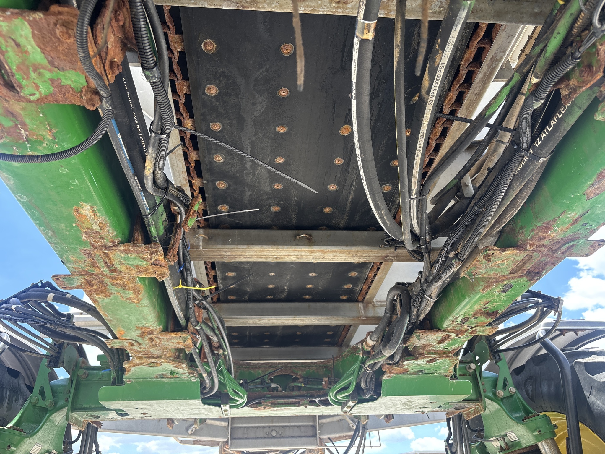 2018 John Deere R4030 Self-Propelled Sprayer