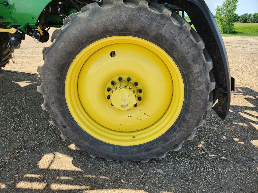 2022 John Deere 410R Self-Propelled Sprayer