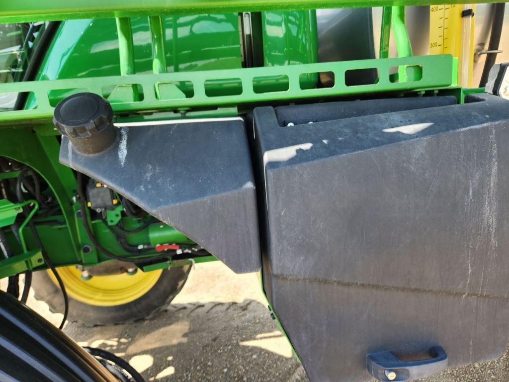 2022 John Deere 410R Self-Propelled Sprayer