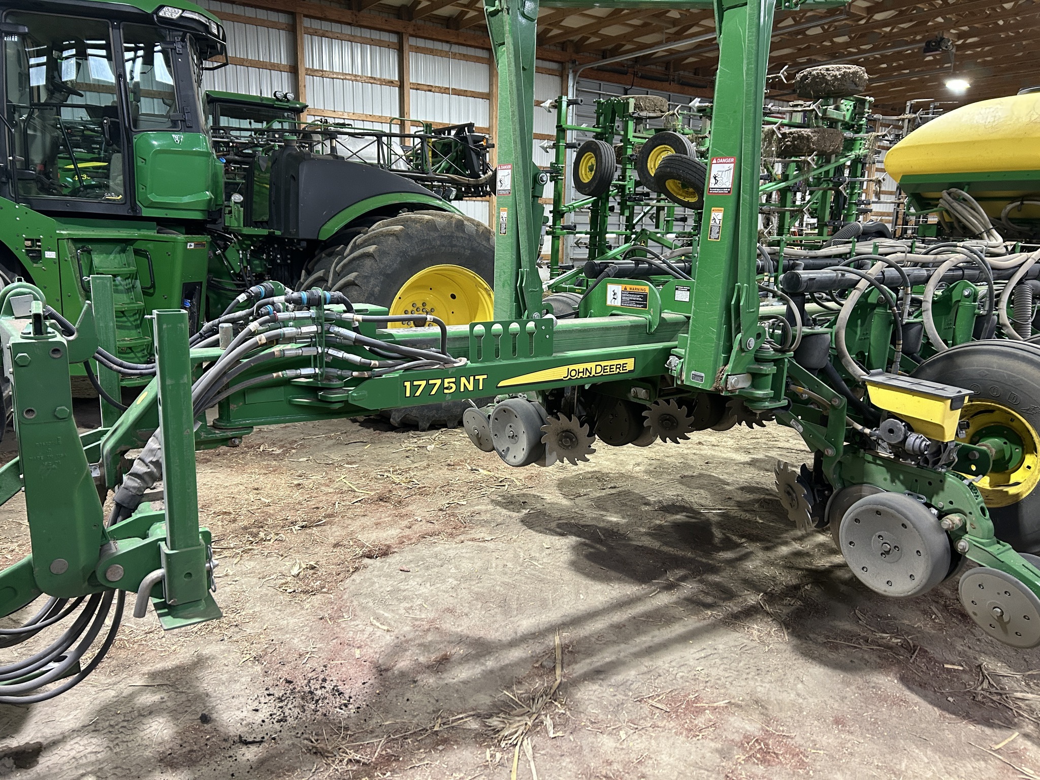 2016 John Deere 1775NT Planter