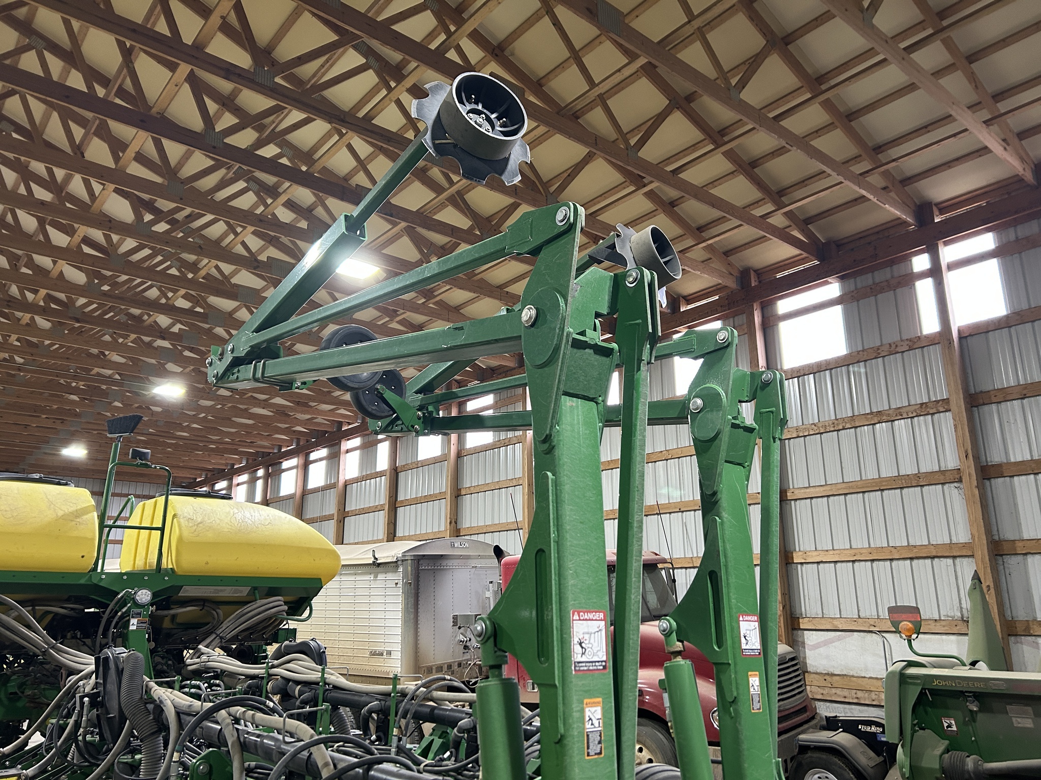 2016 John Deere 1775NT Planter