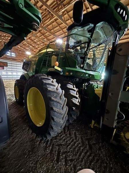 2021 John Deere 9800 Self-Propelled Forage Harvester