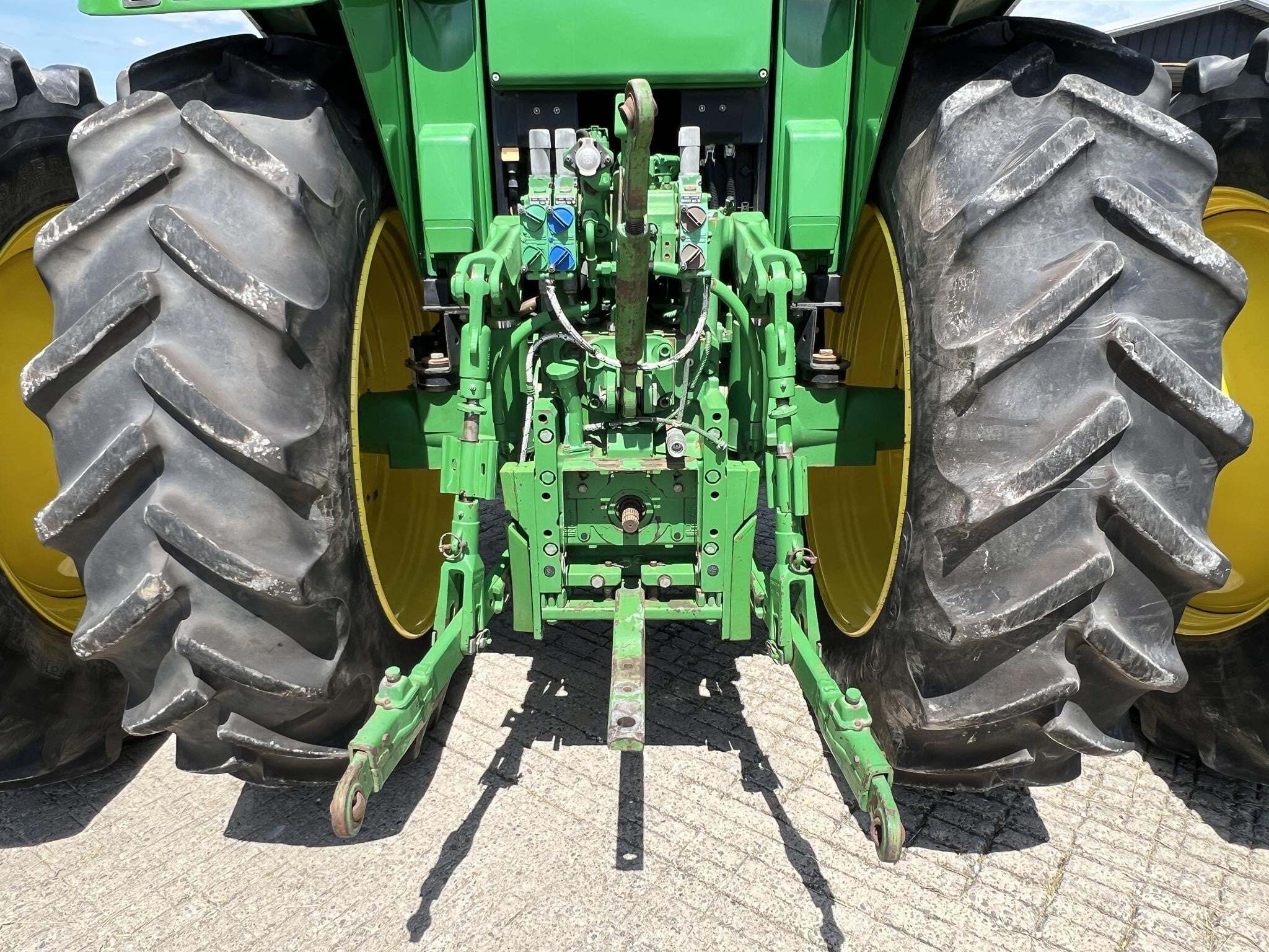 2008 John Deere 7130 Premium Tractor