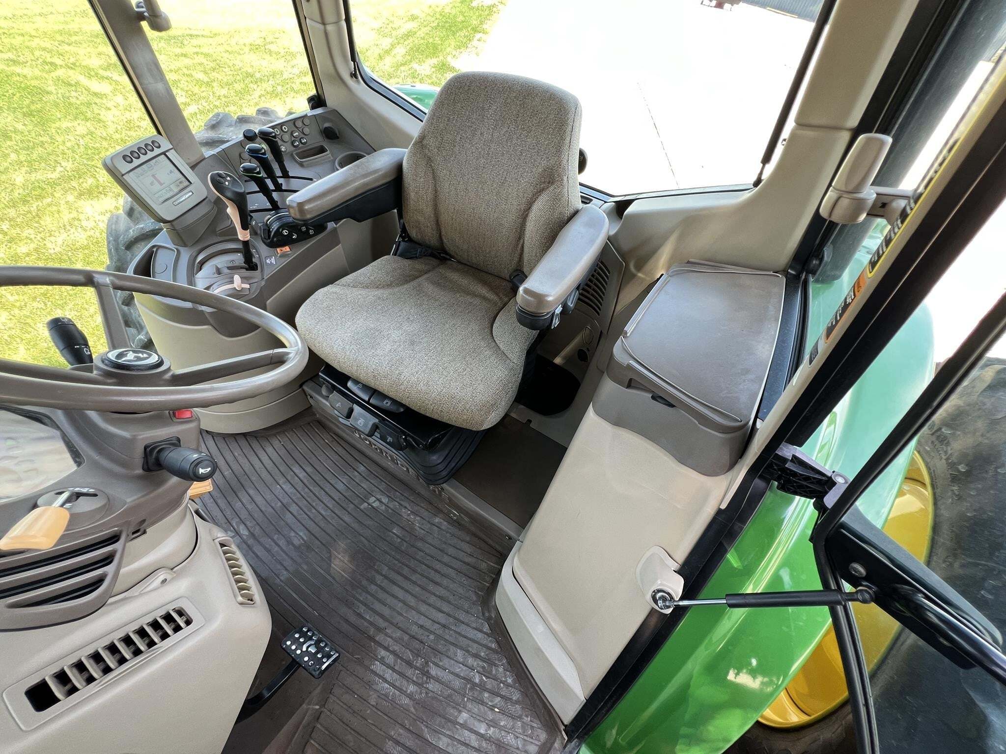 2008 John Deere 7130 Premium Tractor