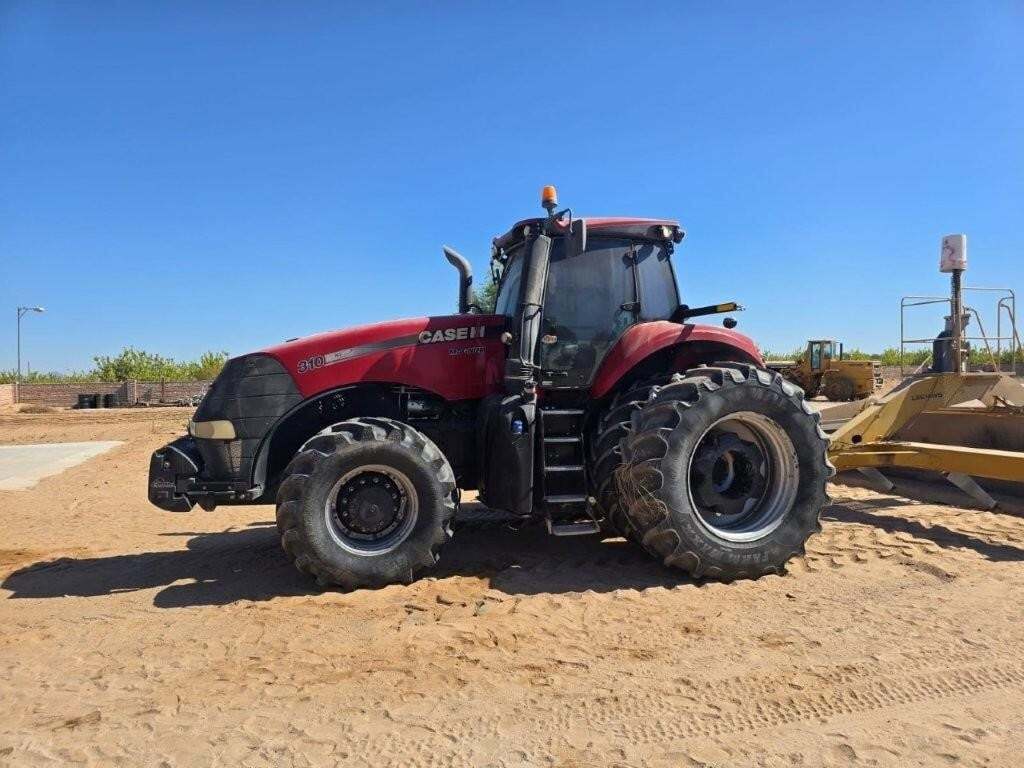 2015 Case IH Magnum 310 Tractor