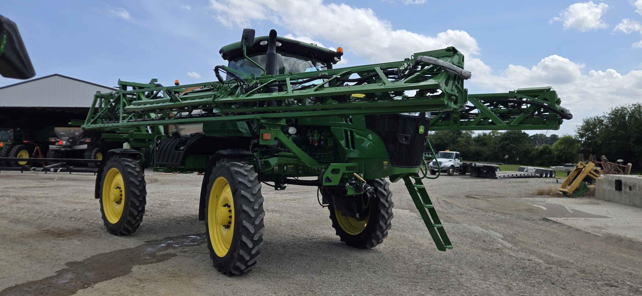 2014 John Deere R4030 Self-Propelled Sprayer