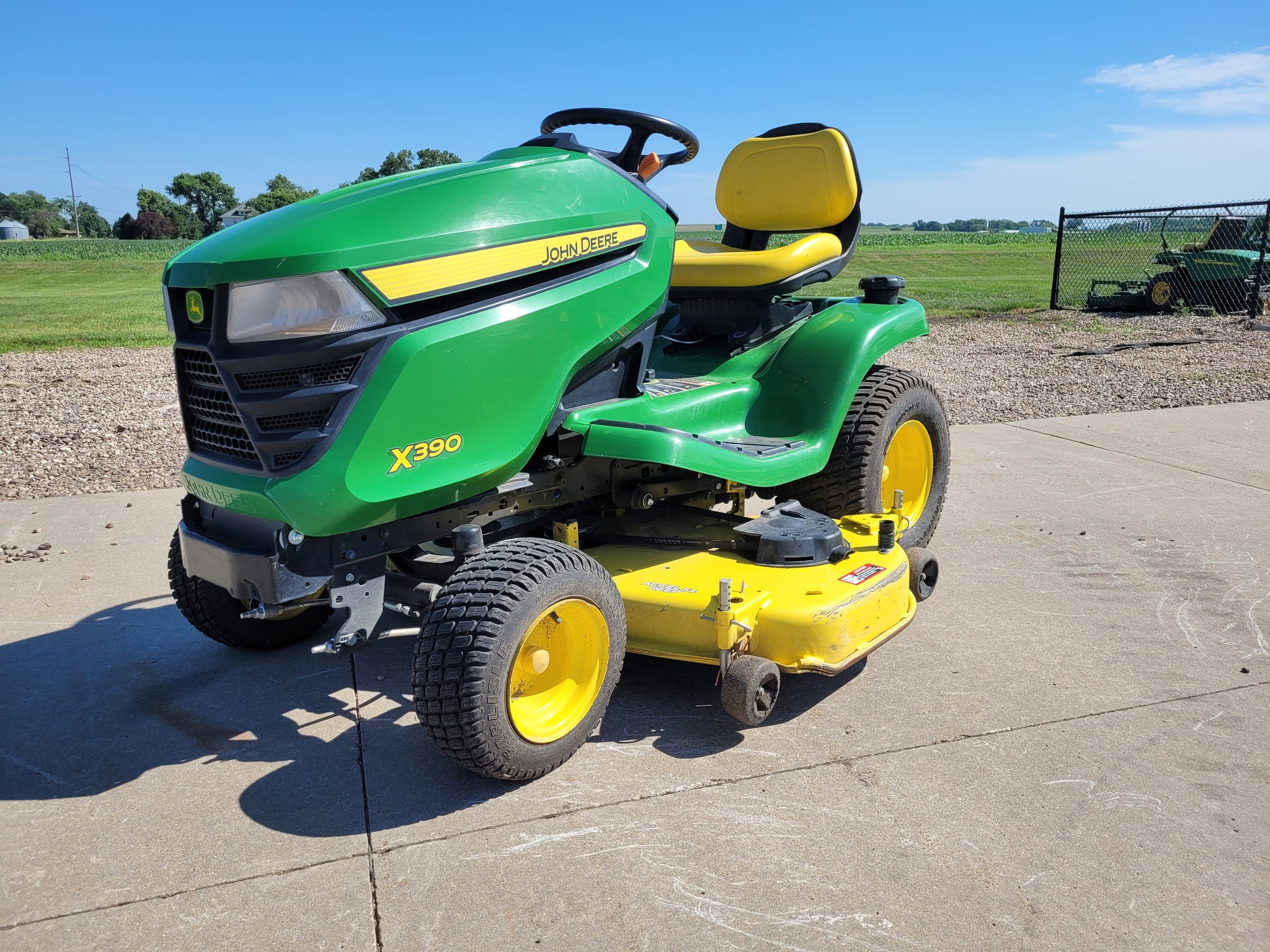 2019 John Deere X390 Lawn Mower