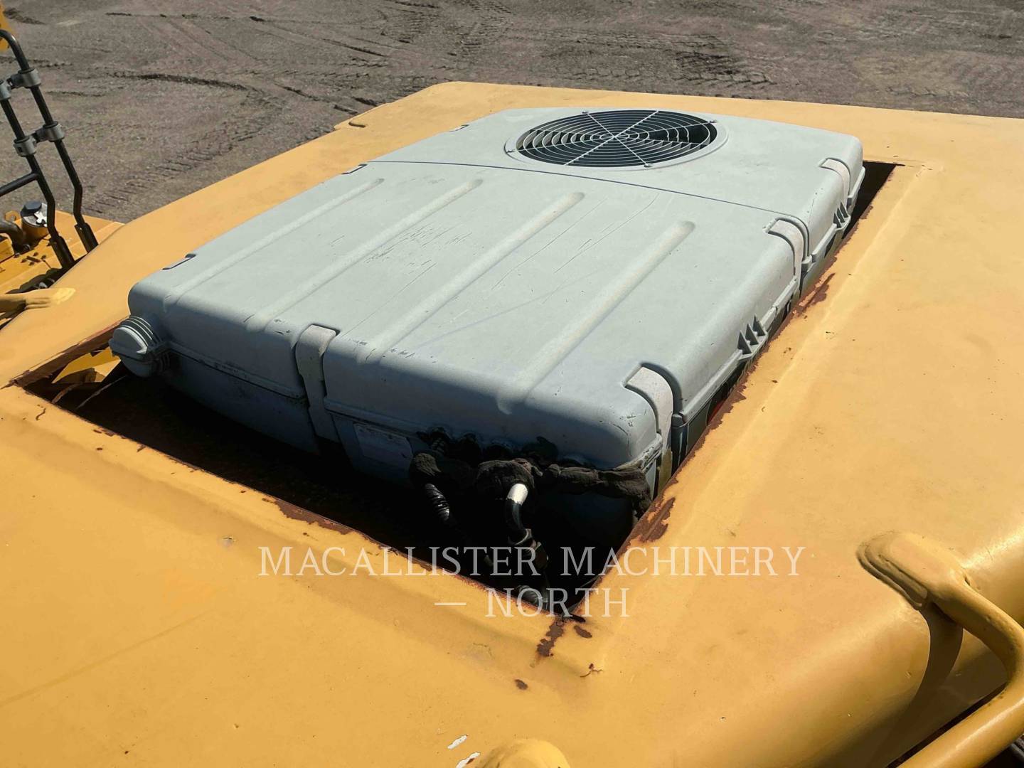 2004 Caterpillar D6R Dozer