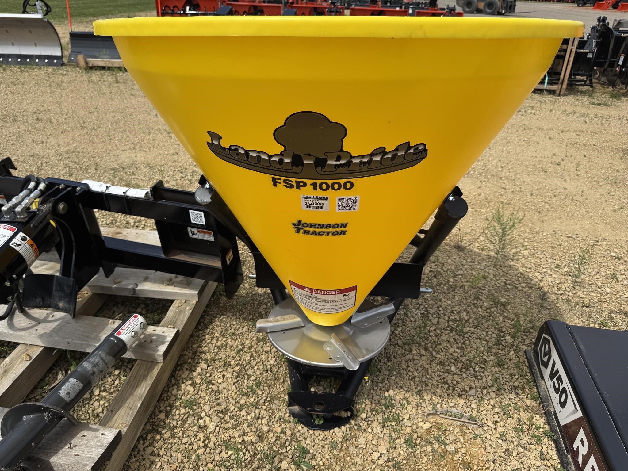 2025 Land Pride FSP1000 Pull-Type Fertilizer Spreader - $1,390 ...