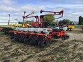2009 White 8200 Planter