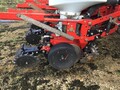 2009 White 8200 Planter