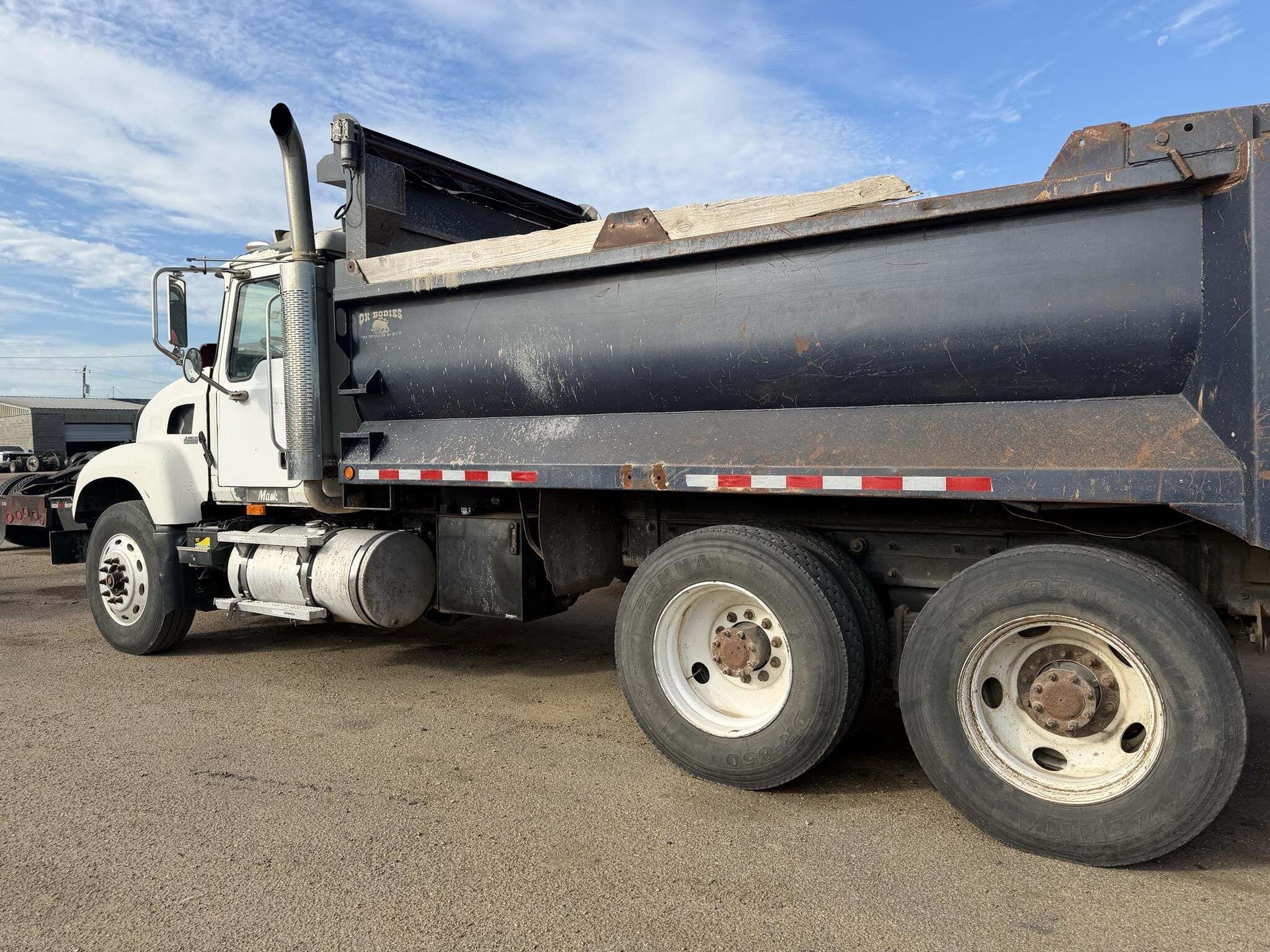 2006 Mack Granite CV713 Dump Trucks/Trailer