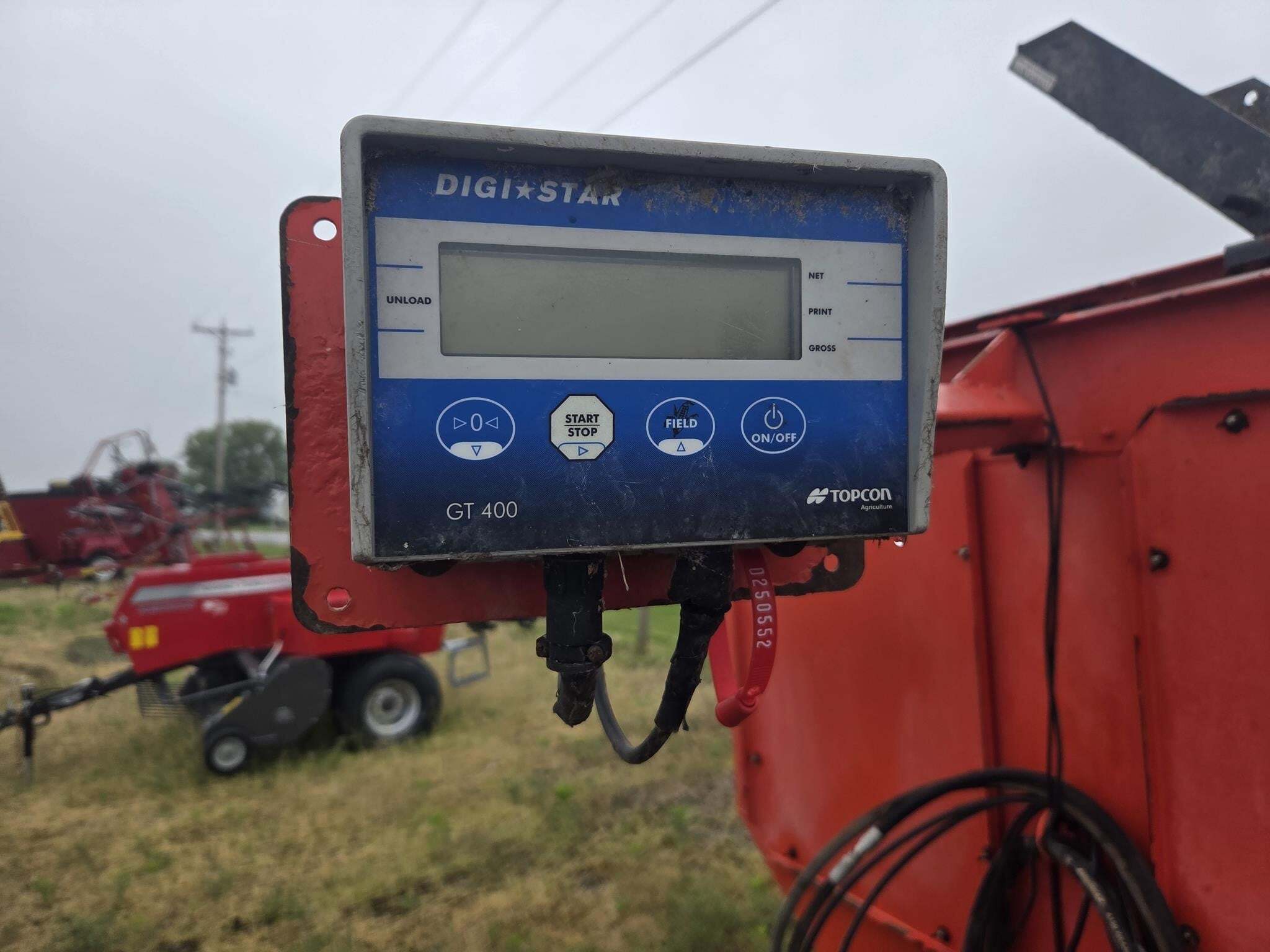 2014 Kuhn Knight 3130 Grinders and Mixer