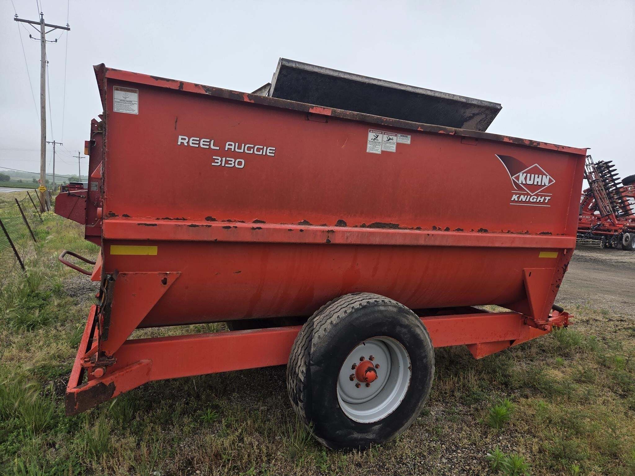 2014 Kuhn Knight 3130 Grinders and Mixer