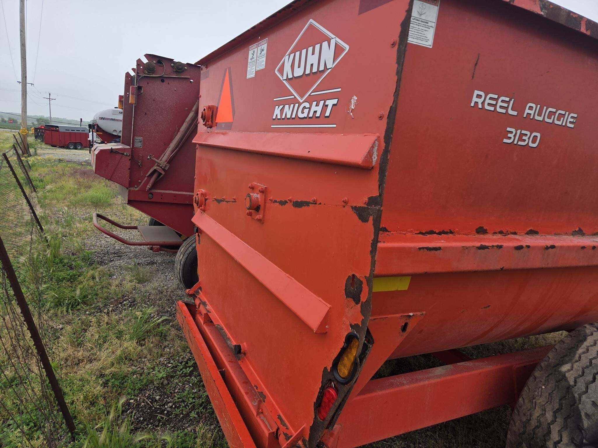 2014 Kuhn Knight 3130 Grinders and Mixer