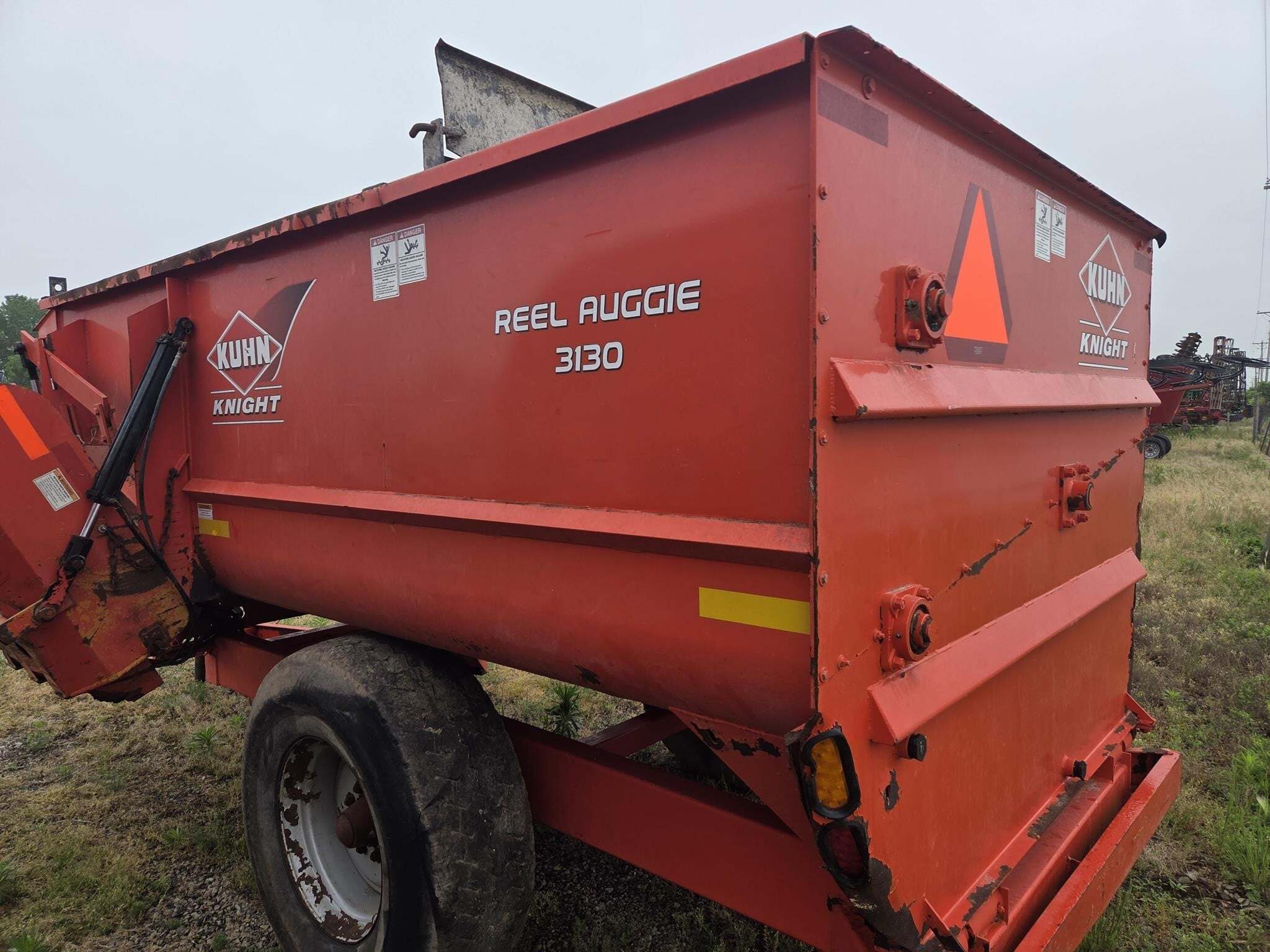 2014 Kuhn Knight 3130 Grinders and Mixer