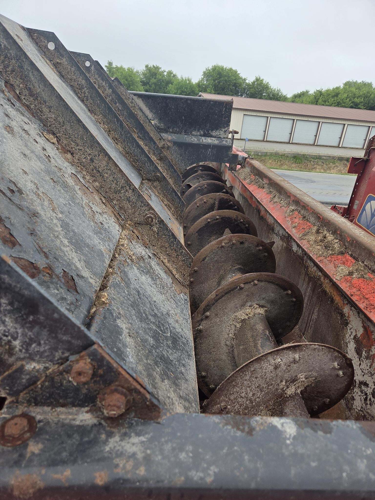 2014 Kuhn Knight 3130 Grinders and Mixer