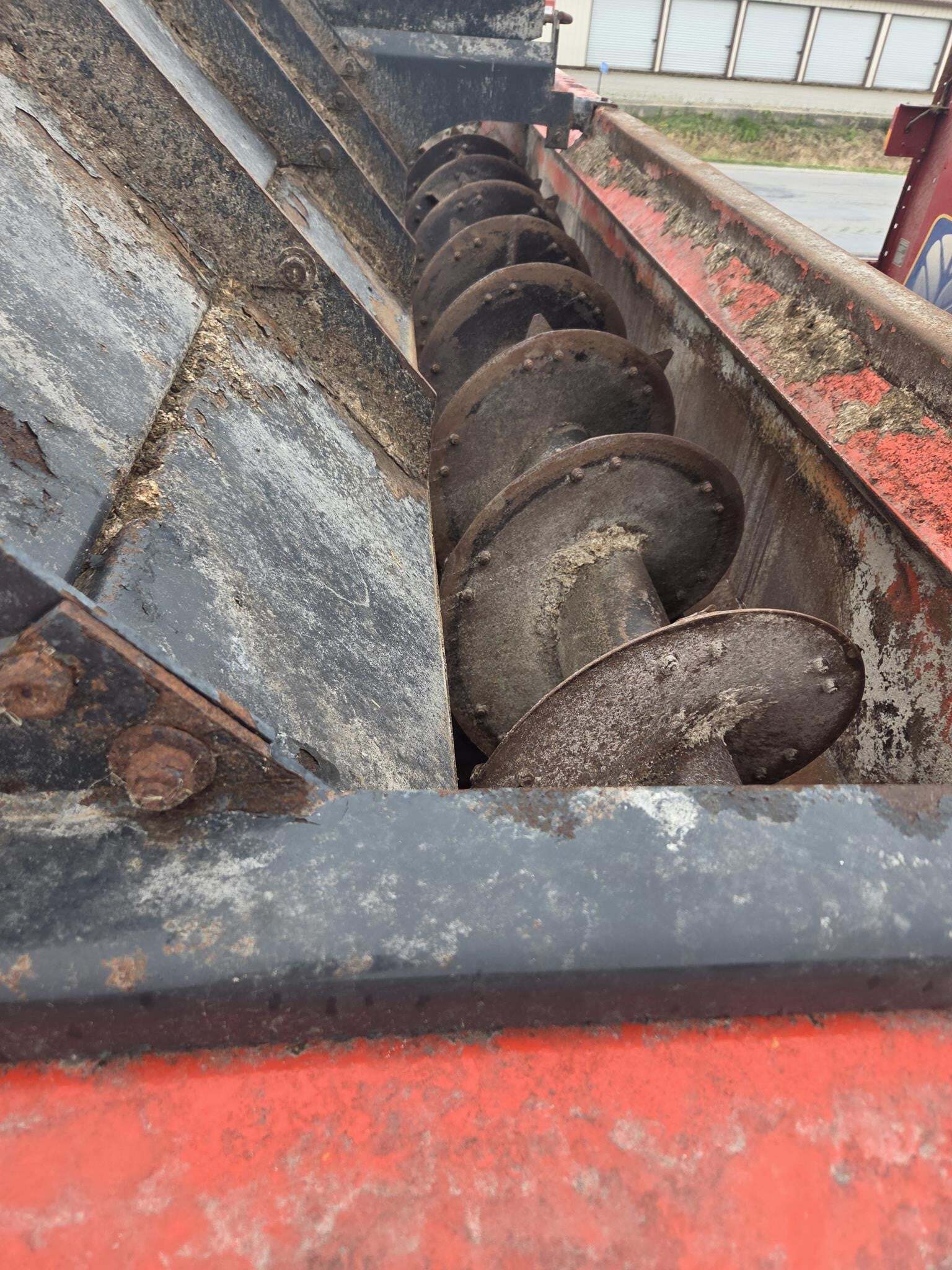 2014 Kuhn Knight 3130 Grinders and Mixer