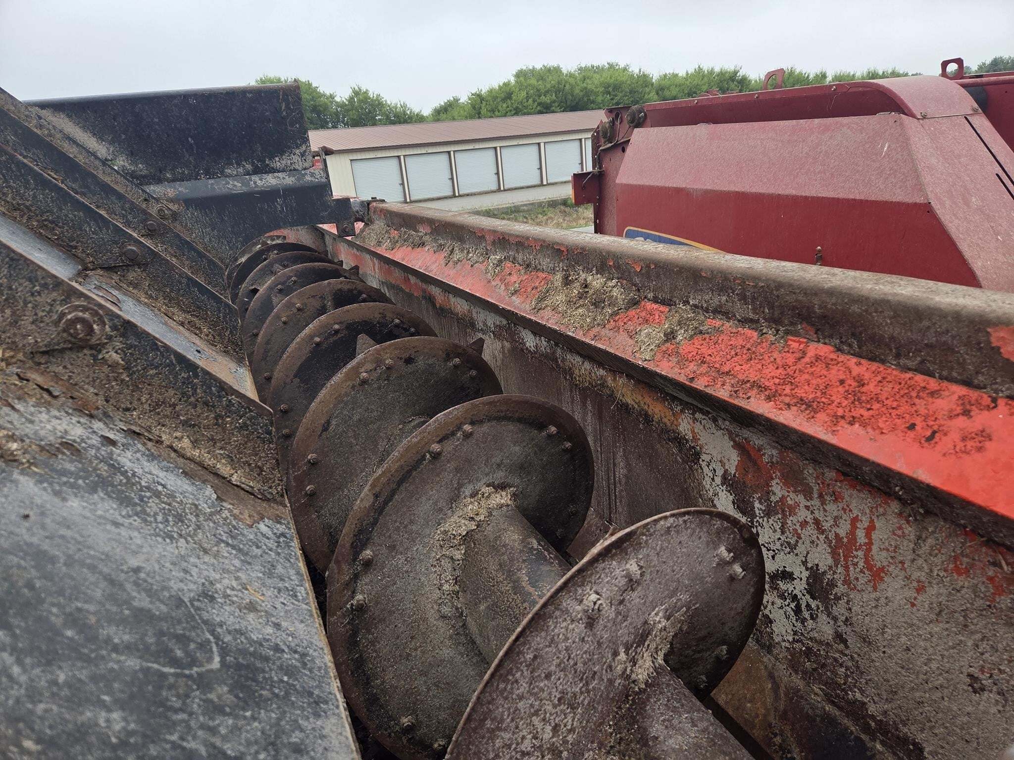 2014 Kuhn Knight 3130 Grinders and Mixer