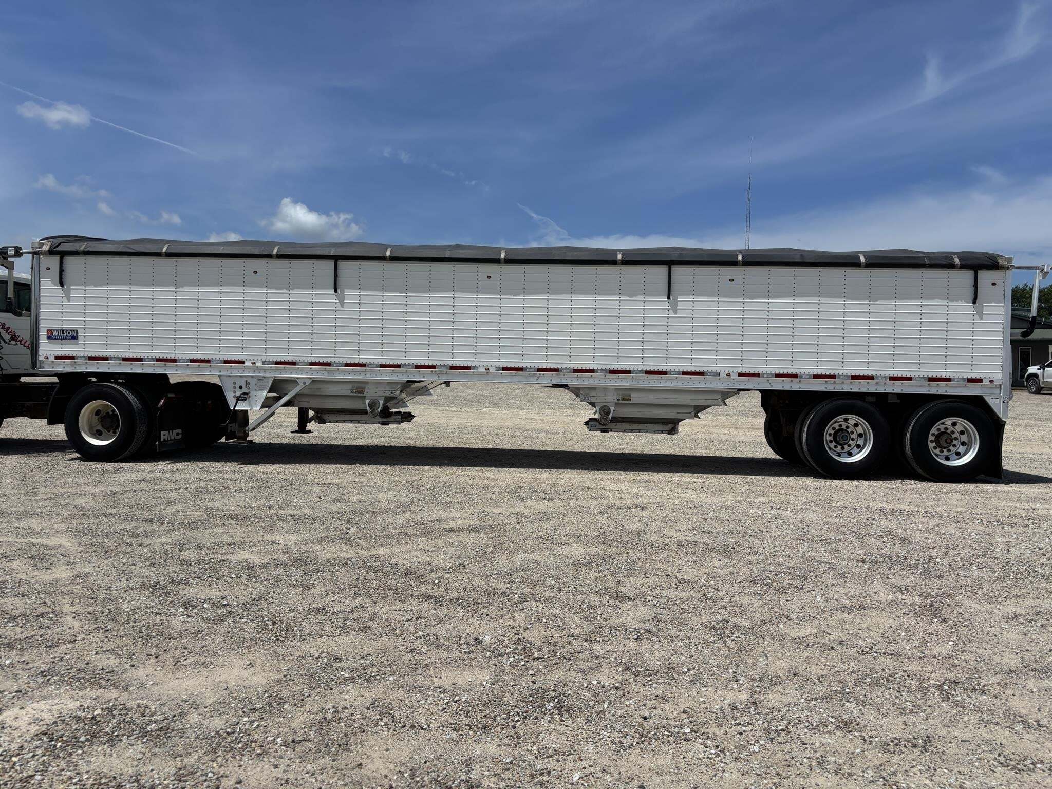 2019 Wilson DWH-650 Grain Trailer