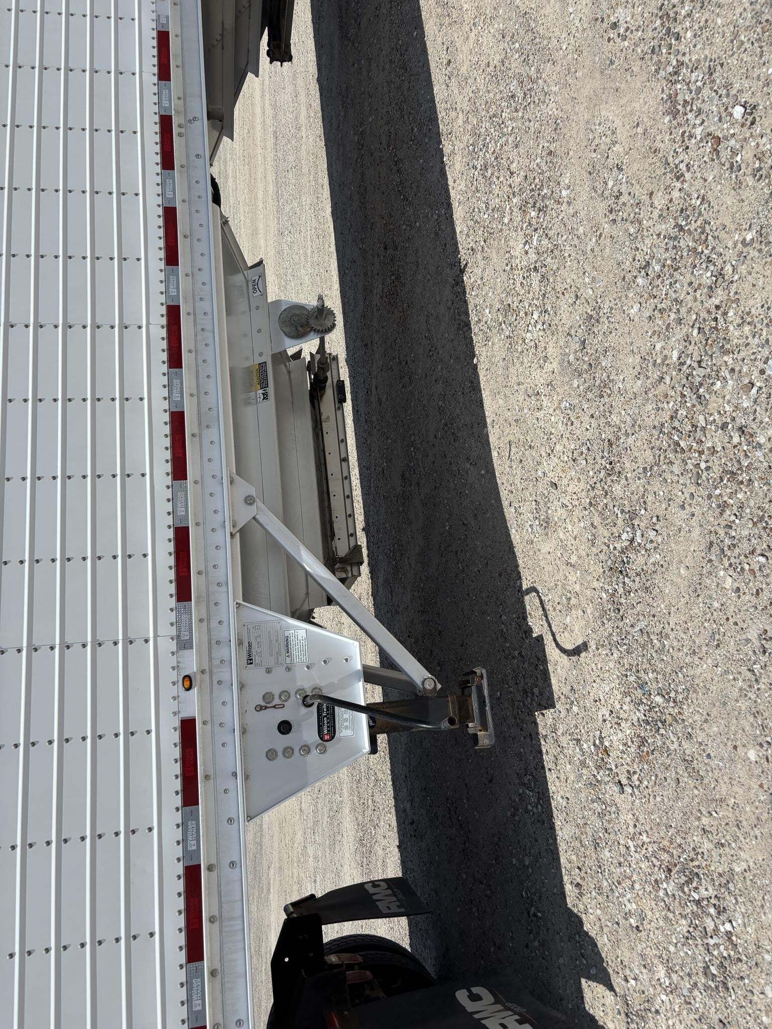 2019 Wilson DWH-650 Grain Trailer
