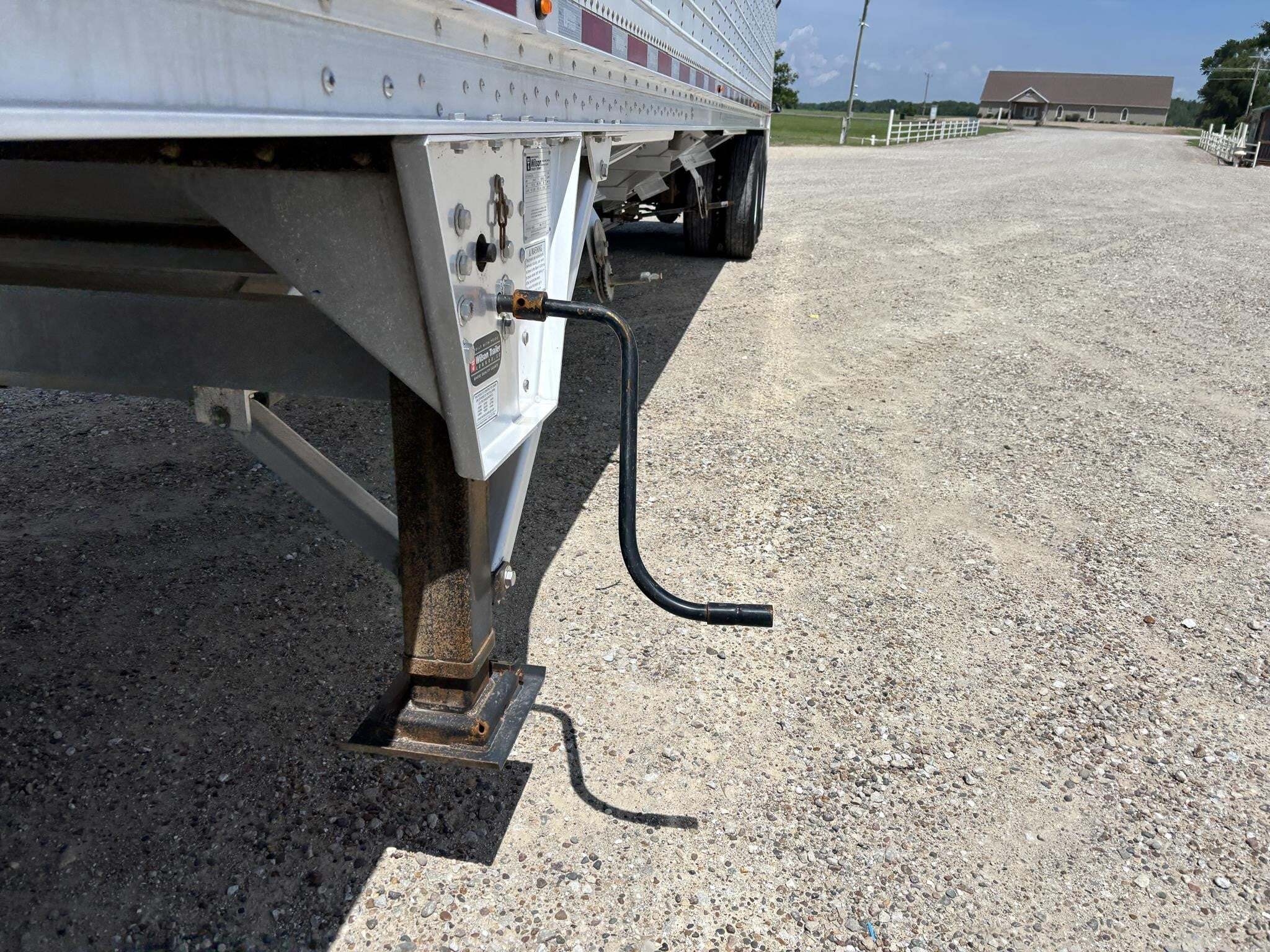 2019 Wilson DWH-650 Grain Trailer