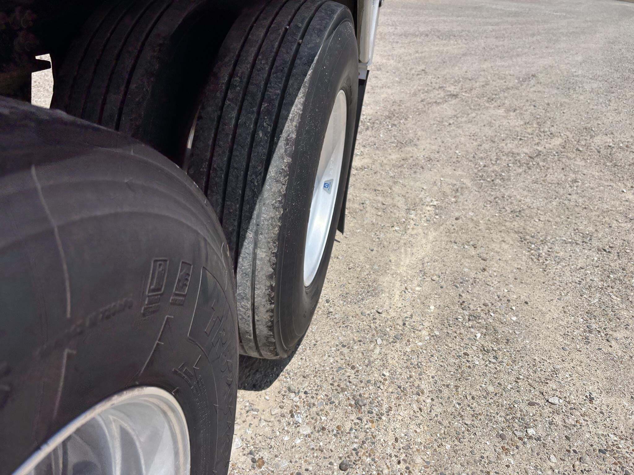 2019 Wilson DWH-650 Grain Trailer