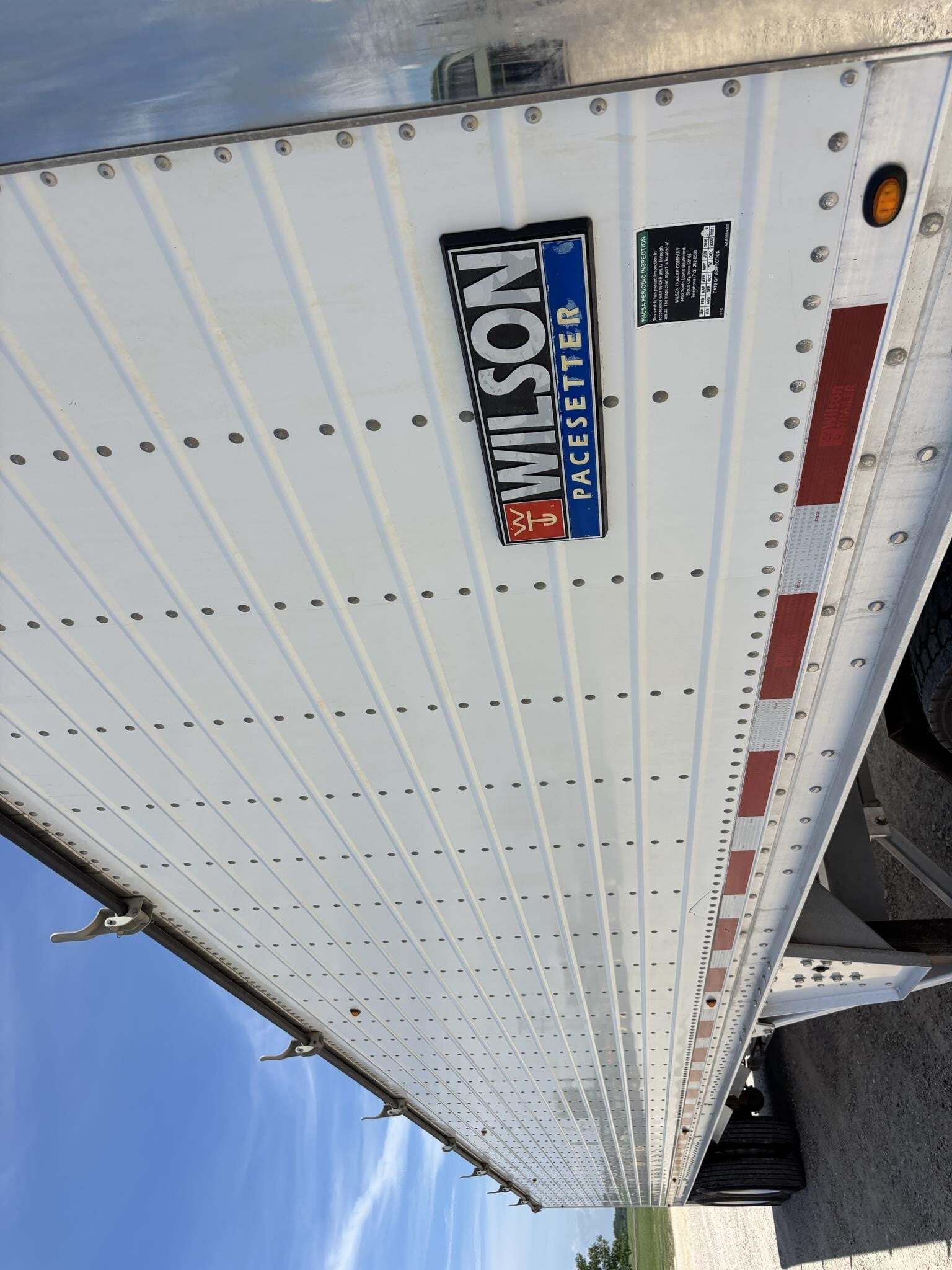 2019 Wilson DWH-650 Grain Trailer