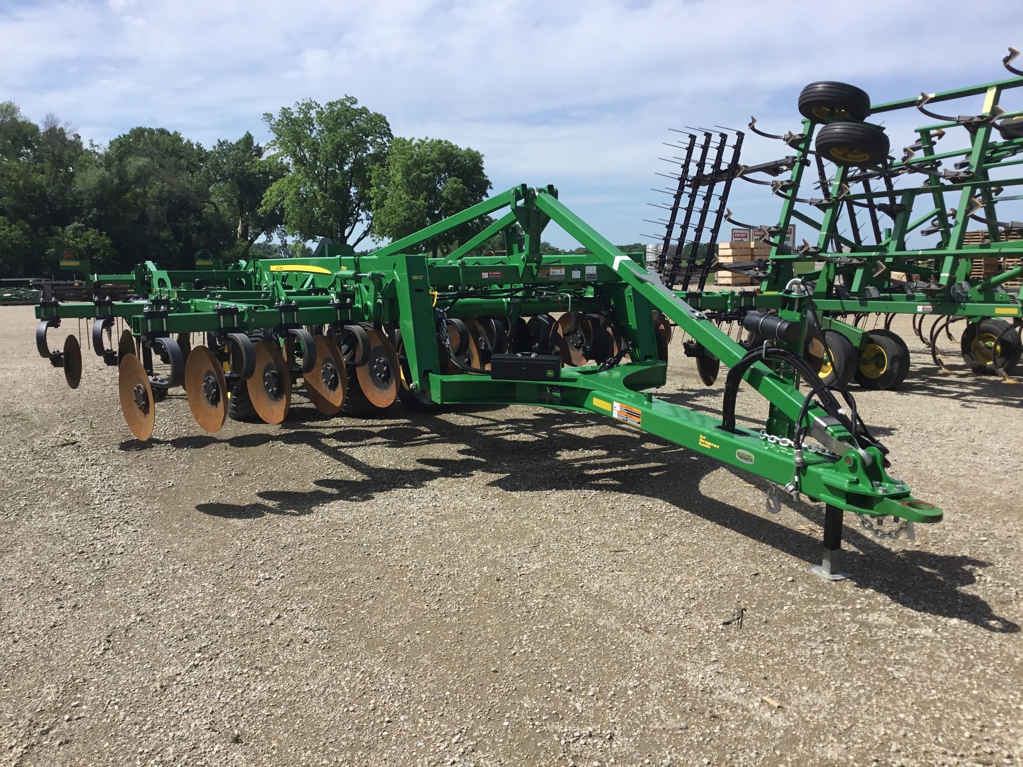 2023 John Deere 2730 Disk Chisel
