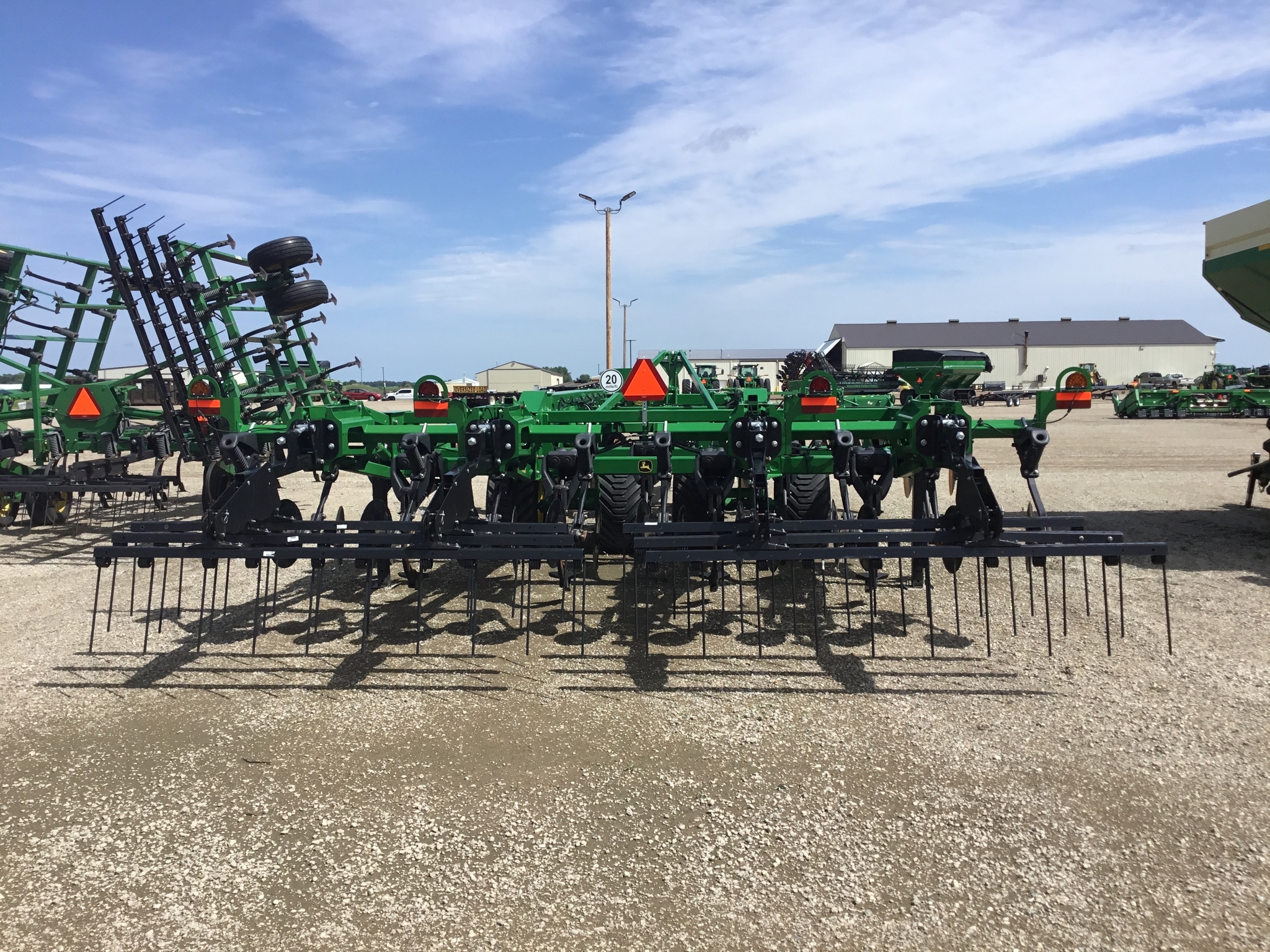 2023 John Deere 2730 Disk Chisel