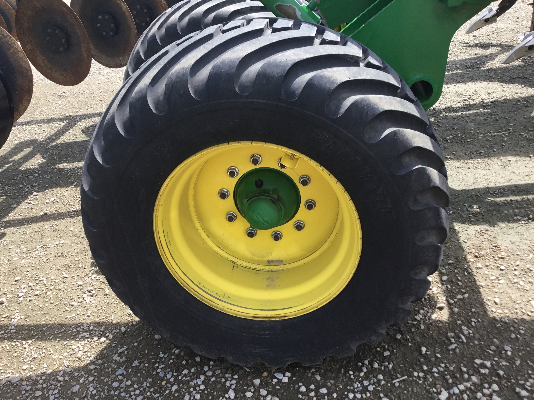 2023 John Deere 2730 Disk Chisel
