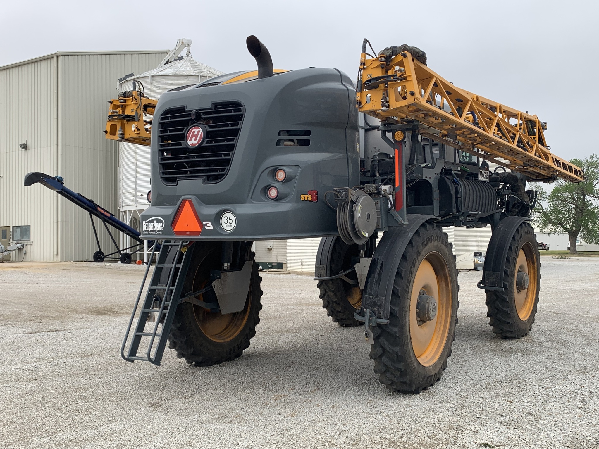 2019 Hagie STS16 Self-Propelled Sprayer