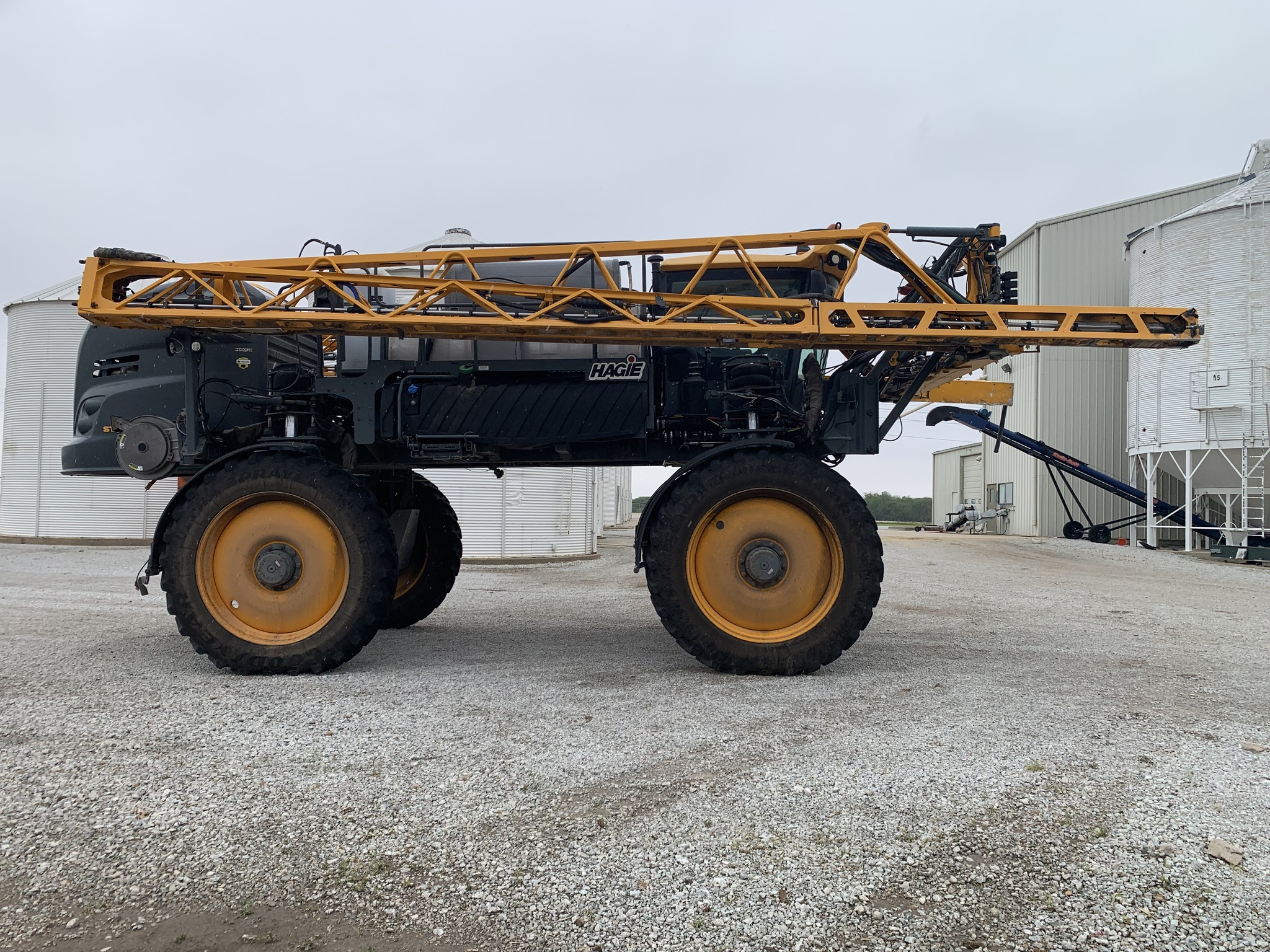 2019 Hagie STS16 Self-Propelled Sprayer