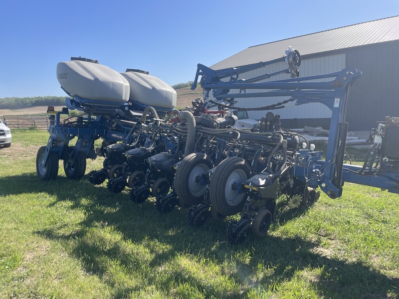 Used Kinze 4905 Planters for Sale - 11 Listings | Machinery Pete