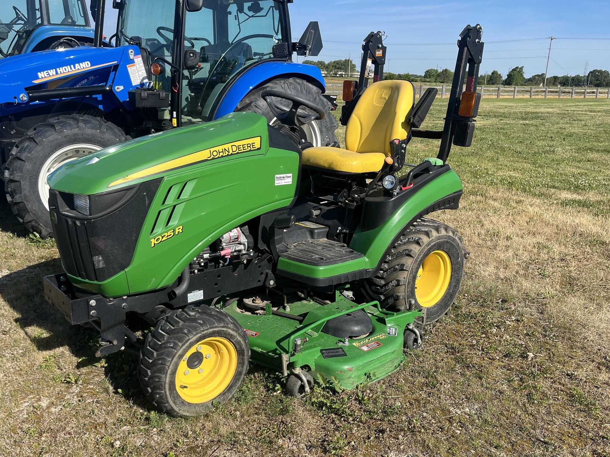 2013 John Deere 1025R Tractor