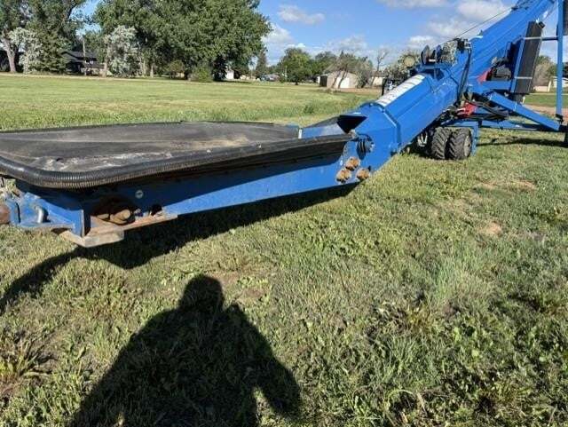2020 Brandt 1547LP+ Augers and Conveyor