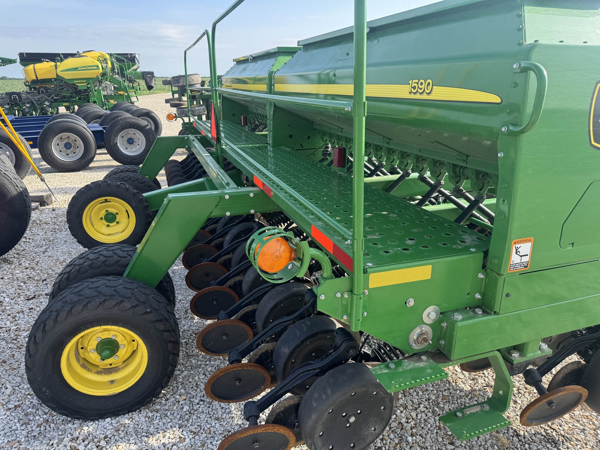  John Deere 1590 Drill