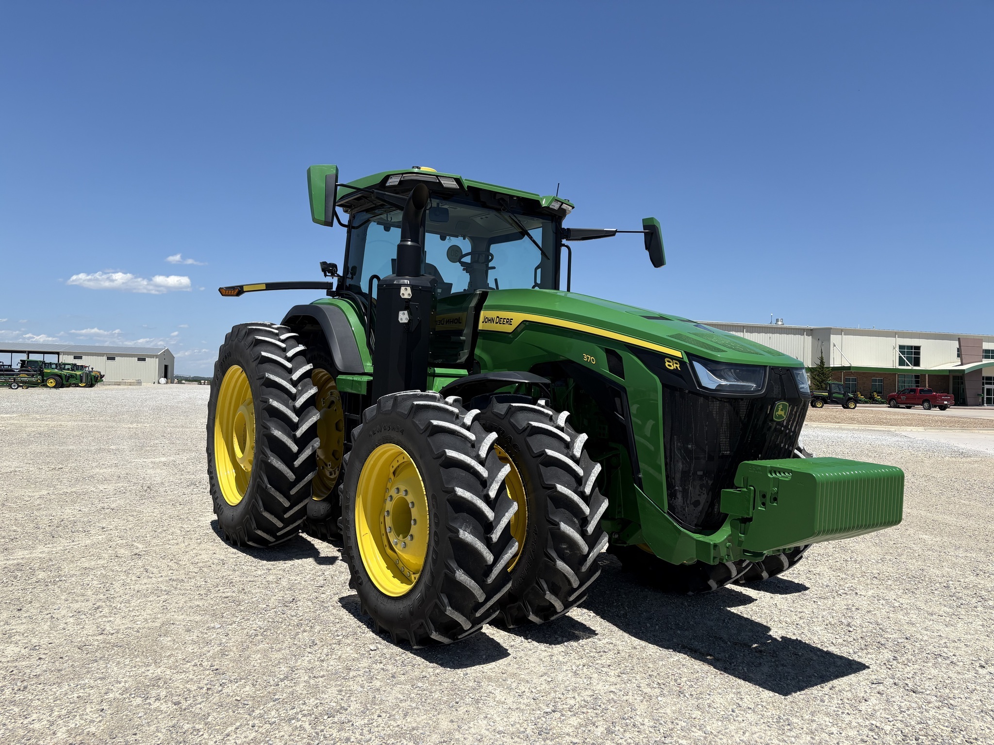 2025 John Deere 8R 370 Tractor