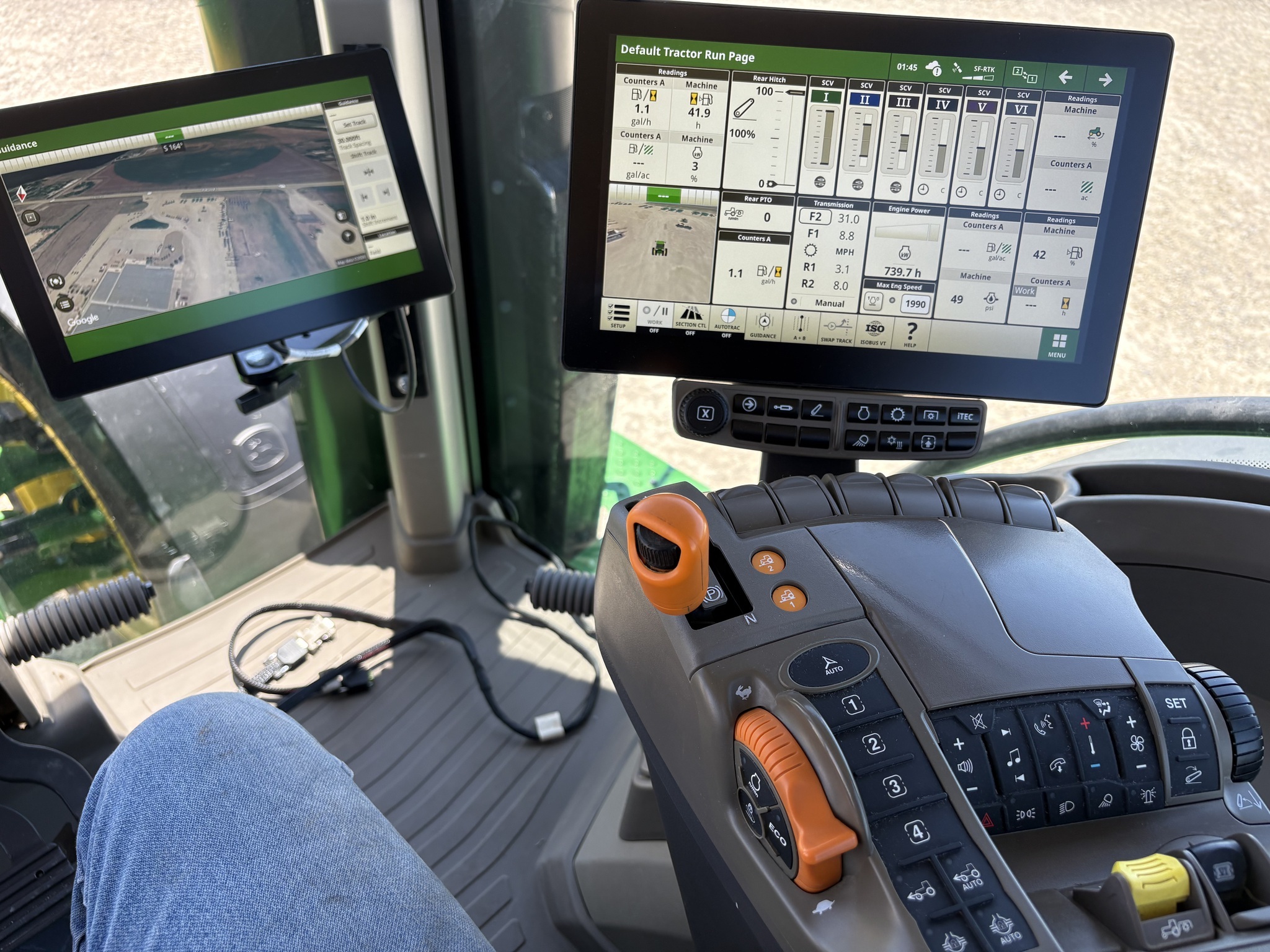2025 John Deere 8R 370 Tractor