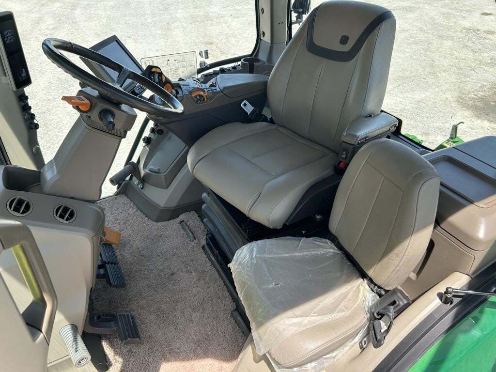 2020 John Deere 8RX 370 Tractor