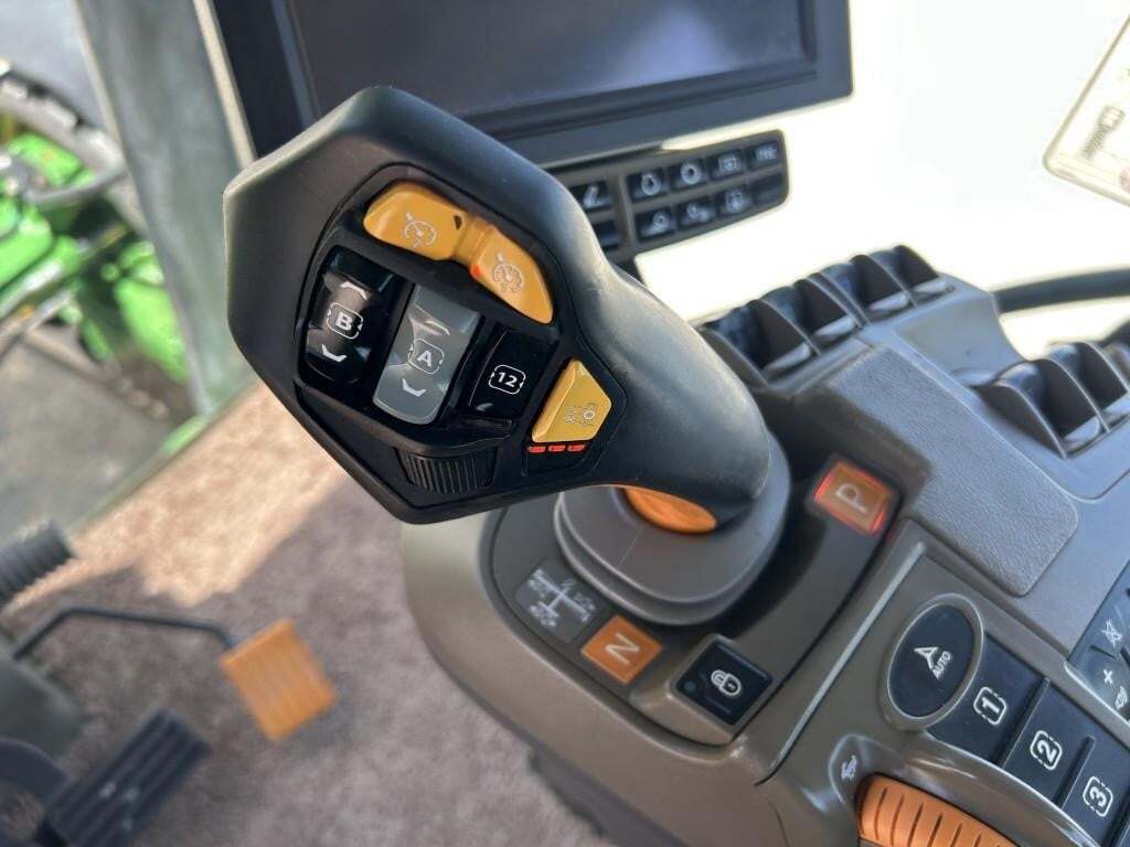 2020 John Deere 8RX 370 Tractor