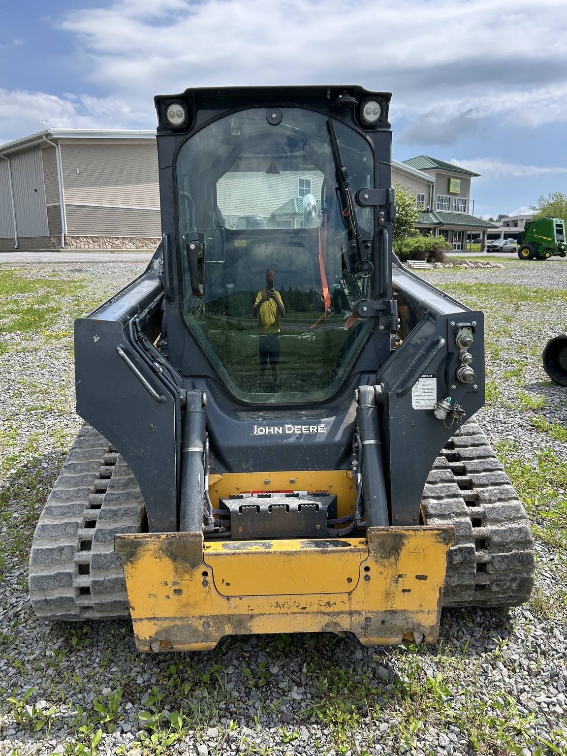2023 Deere 325G Skid Steer