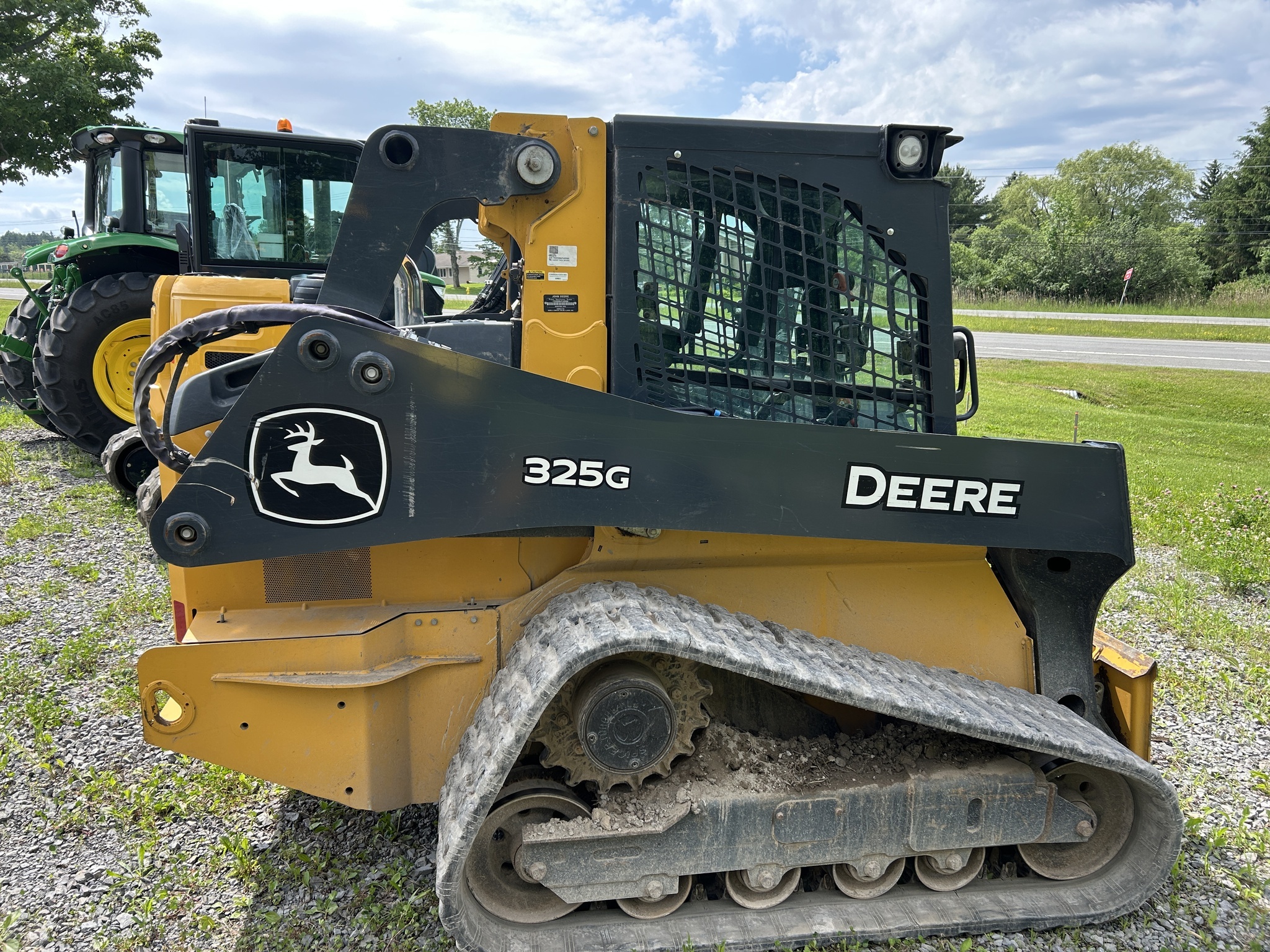 2023 Deere 325G Skid Steer