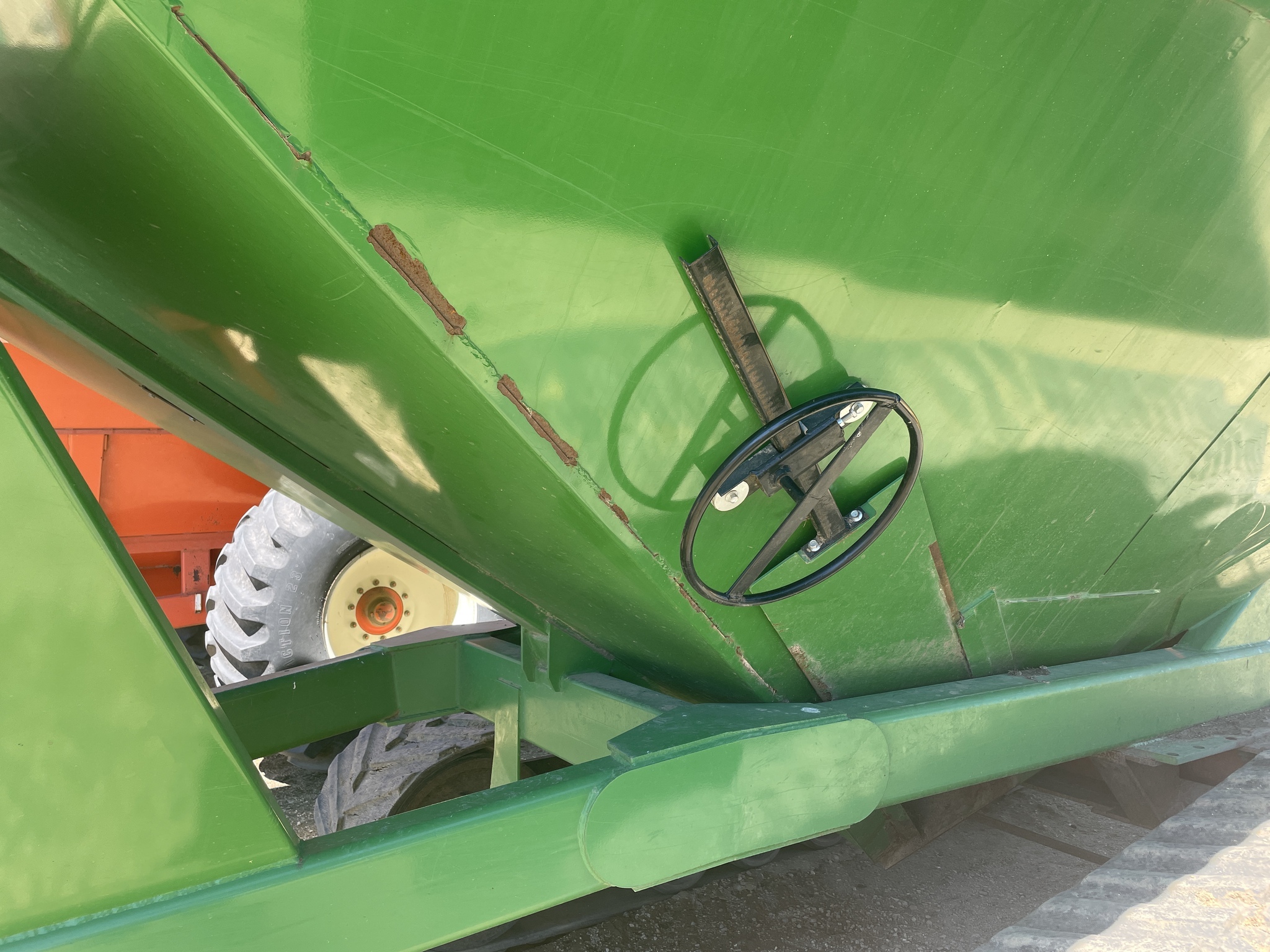 2009 J&M 1326 Grain Cart